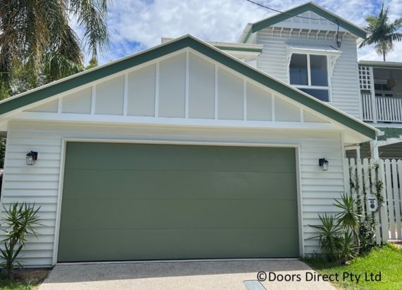 Madison sectional Pale eucapypt